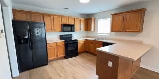BRIDGEWATER HOME! LEASING FOR IMMEDIATE MOVE IN! 1/2 Off Deposit! Gallery 3