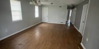 Renovated house in quite Neighborhood Gallery 6