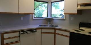 Charming Home in Seattle-Maple Leaf Area! Gallery 15