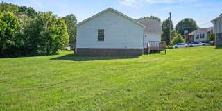 Charming 3 Bedroom Ranch with Large Fenced Yard & Bright Open Living Spaces! Gallery 23