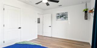 1102 BURLESON Gallery 26