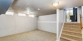 Lovely, Updated Derby Home Gallery 4