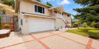 Mid-Century Modern Sequoyah Highlands Home Gallery 1