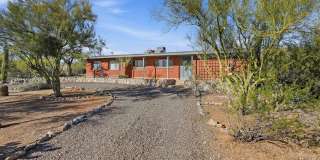 3BR/4BA Professional Retreat with Private Desert Oasis Gallery 5
