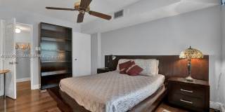 3970 Oaks Clubhouse Dr Gallery 2