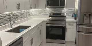 1301 NE 7th St Gallery 1