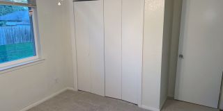 Beautifully Renovated 4/2 One story Georgetown Property. Gallery 17