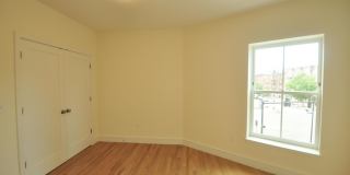 Charming 1 Bedroom-No Broker Fee Gallery 6
