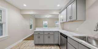 One Level Home Near University of Lynchburg Gallery 11