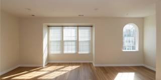 1719 St Johns Ln Gallery 8