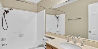 Stunning Updated 2BD/2BA Condo in Signal Hill AVAILABLE FOR IMMEDIATE MOVE IN Gallery 30