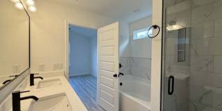 For Rent 3 Bedroom 2 Bath Home + Bonus Room Gallery 6