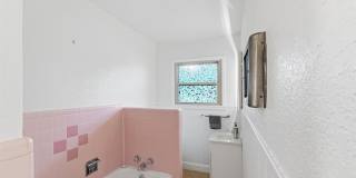 2137 Lenamon Street Gallery 9