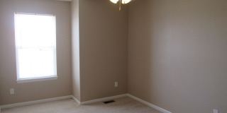 Spacious Townhouse Gallery 17