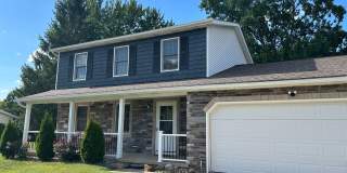 3 Bedroom Stone Facade Colonial with 2 Car Attached Garage  in Strongsville Gallery 51
