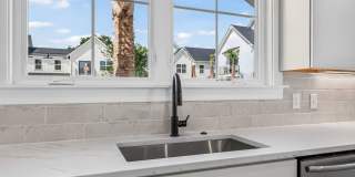 Modern Comfort in the Heart of Johns Island Gallery 13