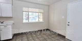 6565 S. Land Park Drive Gallery 24