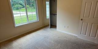 3 bed 2 bath Home with fenced in backyard Gallery 13