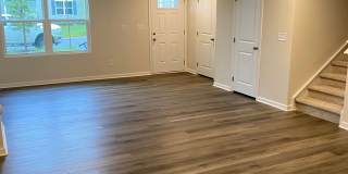 Room in 4 Bedroom Home at Rustling Pines Ct Gallery 8