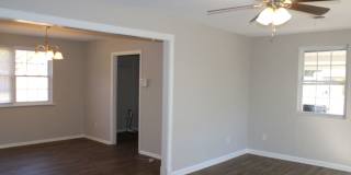 Awesomely Located 3 bedroom 2 bath Available! Gallery 8