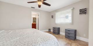 Discover the perfect Naples Park rental just minutes from the beach. Gallery 16