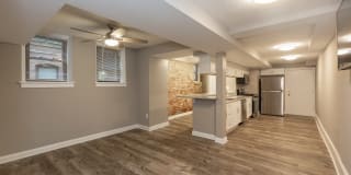 The Manor Gallery 18