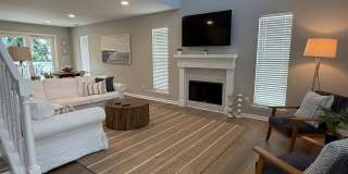 Beautiful 2BR (plus Loft) Furnished Home! Gallery 5