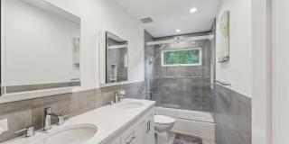 14 Woodland Lane Gallery 17