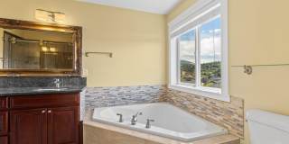 Luxury East Medford Home with 4 Bedrooms, 2 Bonus Rooms & Dual Living Areas Gallery 28