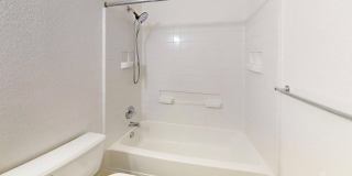 Fantastic - 3 bed 2 bath with Solar Panels Gallery 13