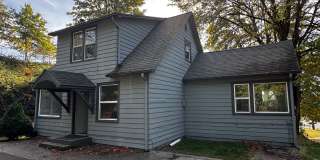 4-Bedroom Plus Bonus Rooms Bremerton Home Gallery 1