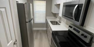 Cabana Courtyard Gallery 21