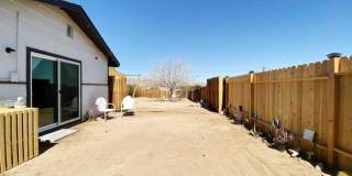 Beautiful 3-Bedroom, 2-Bath Home in Joshua Tree fully furnished Gallery 33