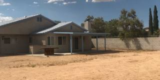 4 BEDROOM HOME WITH VIEWS, NEAR WAALEW IN SYCAMORE ROCKS AREA OF APPLE VALLEY. Gallery 1