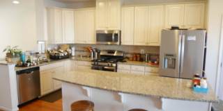 SPACIOUS 4 Bedroom Townhome-Owings Mills, MD Gallery 4