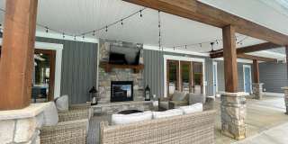 Wren | 3 Bed 2.5 Bath | Garage | 1729 sf | $2831 - $3114 | 8, 9, 10, 12, 14, and 15 month lease terms Gallery 41