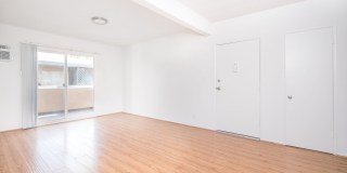 1863 10th St. Gallery 12