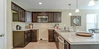 1308 LAKE SHORE Boulevard Gallery 10