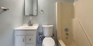 Double En-Suite Townhome Gallery 27