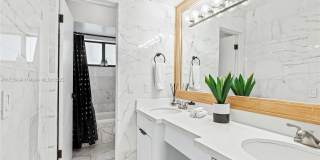 1061 NW North River Dr Gallery 37