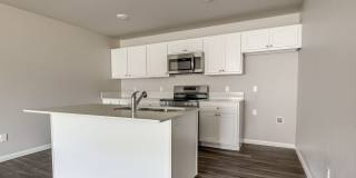 Pet-Friendly 3-Bed Home – Move-In Ready with Garage Gallery 3