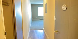 Convenient location, modern kitchen and bathroom Convenient location, modern kitchen and bathroom Gallery 8