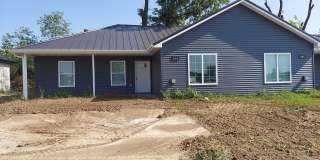 503 Eagle St Gallery 1