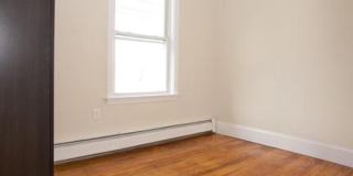 Charming 4 Bedroom-No Broker Fee Gallery 5