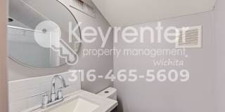 Cute 1 bedroom guesthouse in a great neighborhood, close to Wesley Hospital and local restaurants! Gallery 9