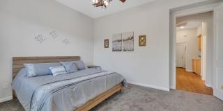 South Town Fully Furnished Home! Gallery 22
