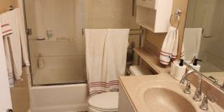 2 bedroom condo- top floor- with  detached garage Gallery 9