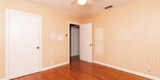 4510 Russell Drive Gallery 18