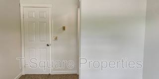 2152 N 112th St Gallery 23