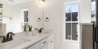 Room in 3 Bedroom Home at Maplewood Dr Room in 3 Bedroom Home at Maplewood Dr Gallery 27
